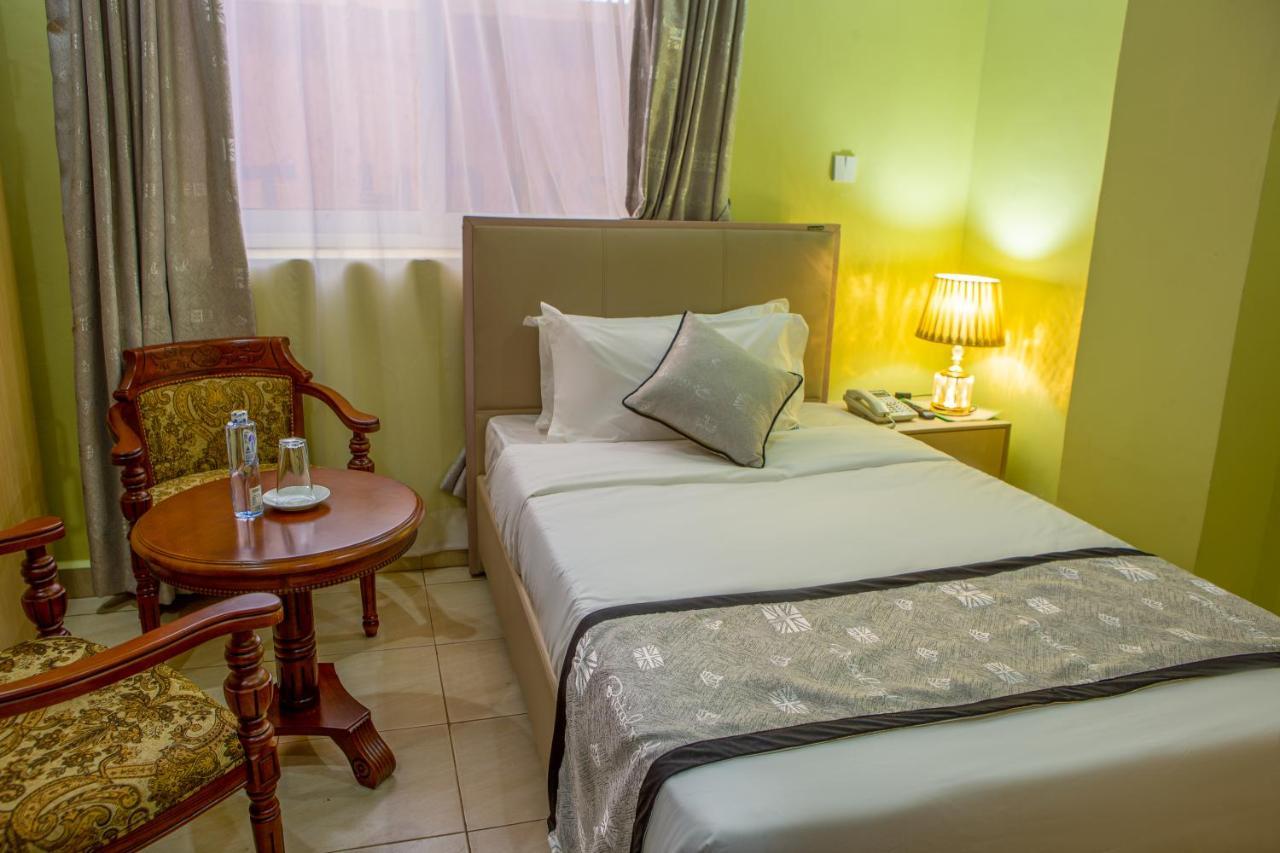 Bukandula Hotel Kampala Exteriör bild
